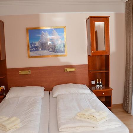 Private Room Pyrkerstrasse Bad Hofgastein Værelse billede