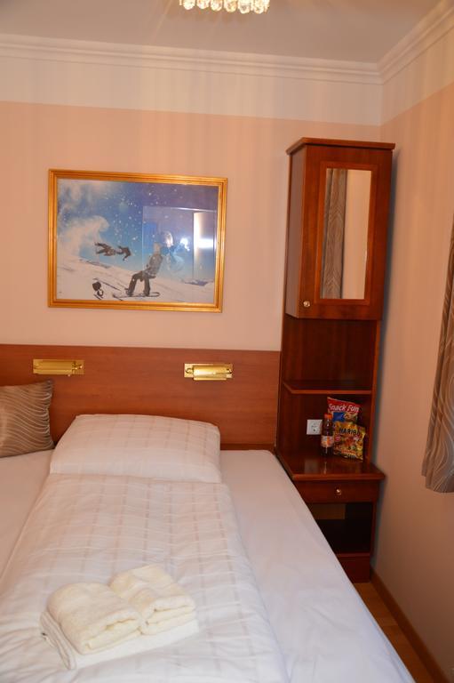 Private Room Pyrkerstrasse Bad Hofgastein Værelse billede