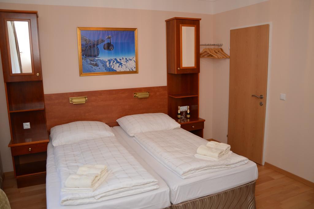 Private Room Pyrkerstrasse Bad Hofgastein Værelse billede